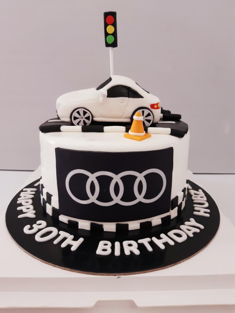 Bánh sinh nhật mô hình ô tô audi - Thu Hường bakery