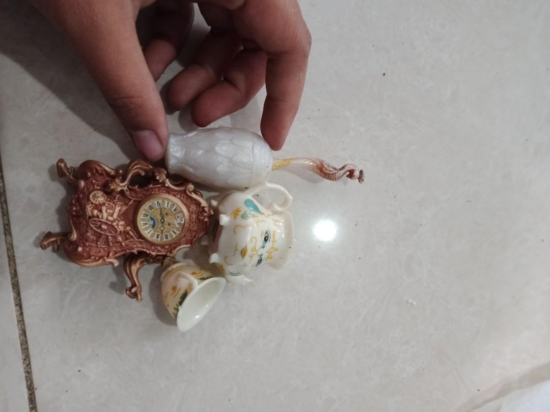 Beauty and the beast Miniature (Category: Figurines & Statues) located in Cainta. Submitted by 123mars (Listing ID 1017181279, Image 2). Description: .