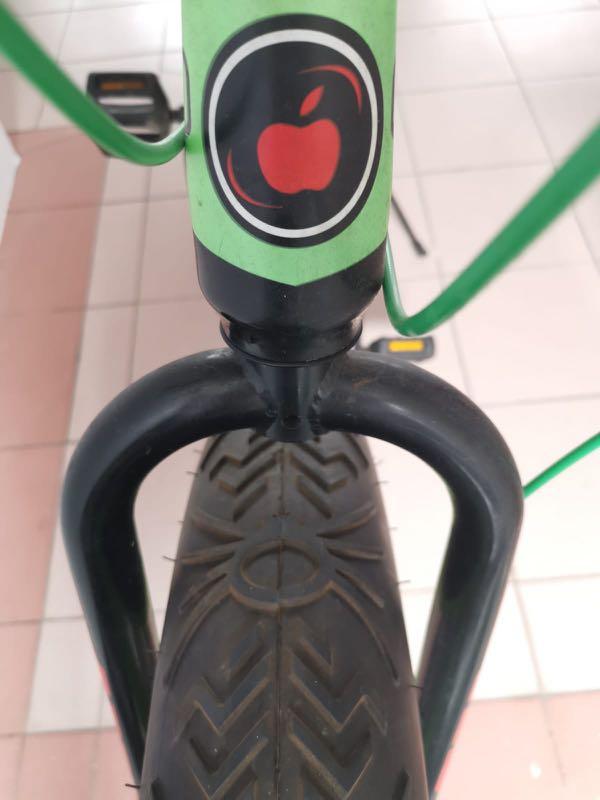 Bicycle (Category: Bicycles) located in Singapore. Submitted by creama80 (Listing ID 1017242540, Image 3). Description: Brand : RApple 6 speed Wide tyre Racing seat Condition 9/10 Bought it almost at $400 used a couple of times only. letting go of this one to make room for other bikes. Open for negotiations..