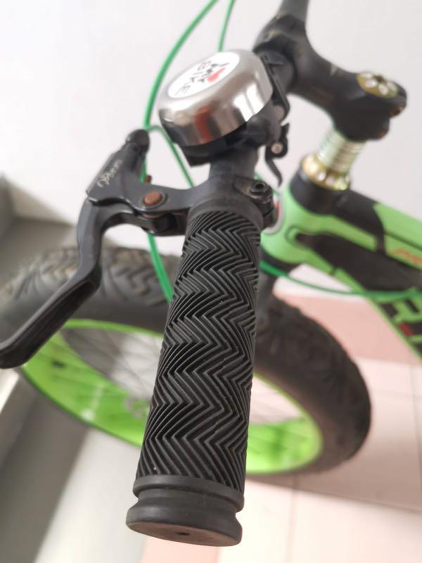 Bicycle (Category: Bicycles) located in Singapore. Submitted by creama80 (Listing ID 1017242540, Image 8). Description: Brand : RApple 6 speed Wide tyre Racing seat Condition 9/10 Bought it almost at $400 used a couple of times only. letting go of this one to make room for other bikes. Open for negotiations..