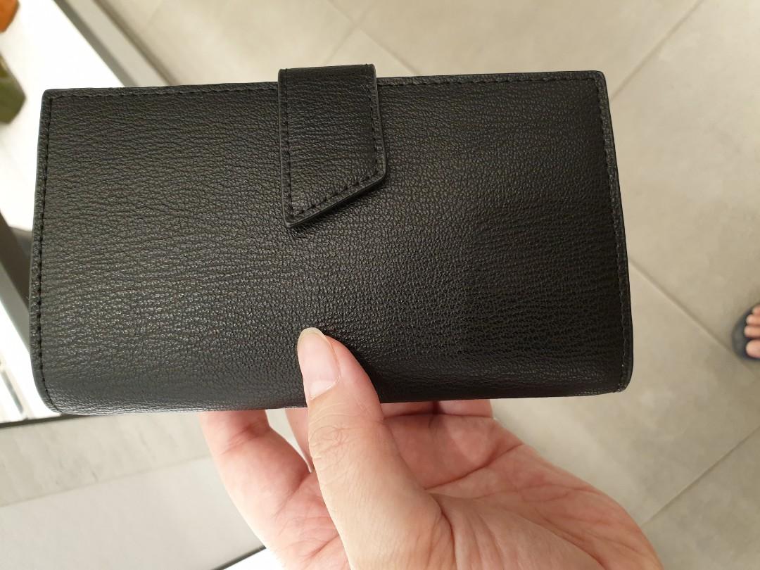 charles n keith wallet