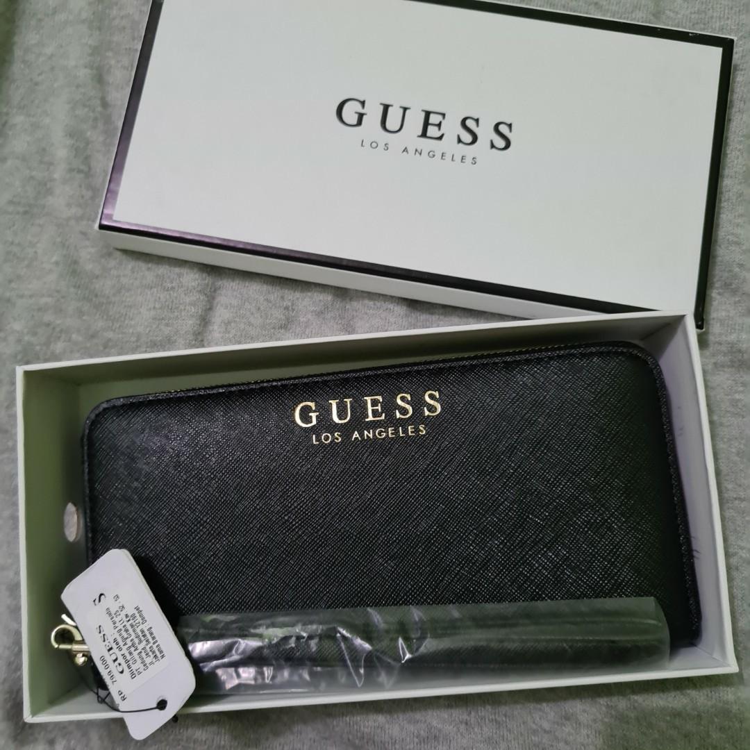 Dompet Guess original Fesyen Wanita Tas Dompet di Carousell