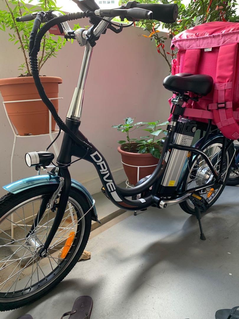 Eco drive (Category: E-Scooters & E-Bikes) located in Singapore. Submitted by gavin00000 (Listing ID 1017192549, Image 1). Description: Condition 7/10 bought not even 1 months, $1000including 2 extra batteries which you have 3 batteries itself all in stock.. it’s good for food delivery.. keen do pm me or WhatsApp me at 87802908 .