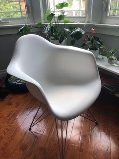 Eiffle Chair from Structube