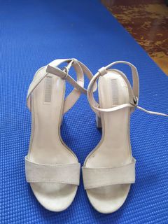 (Category: ) located in . Submitted by thriftcafe (Listing ID 1017189998, Image 1). Description: .