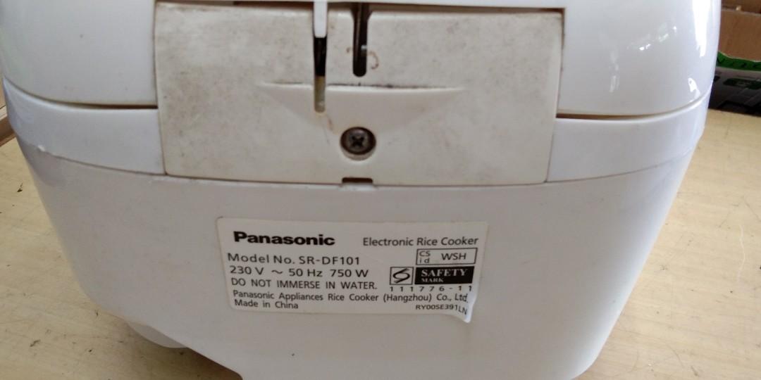Panasonic Rice Cooker 1.0L Recon, Model No. SRDF101, TV & Home