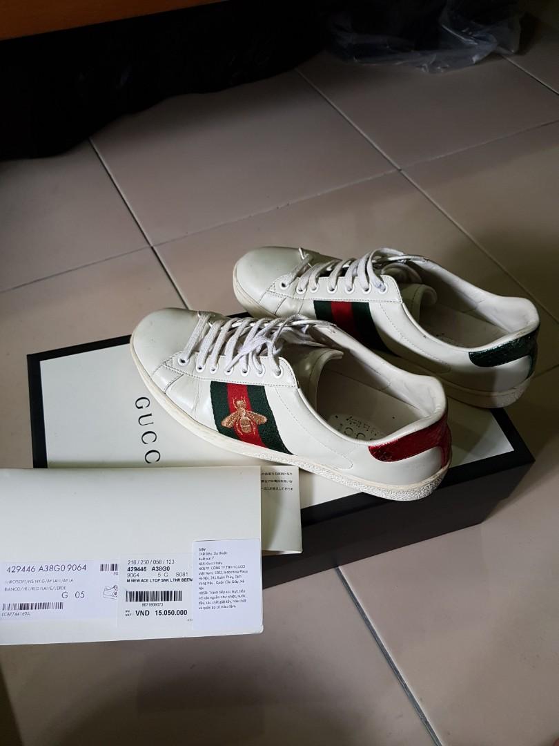 gucci shoes with bee logo
