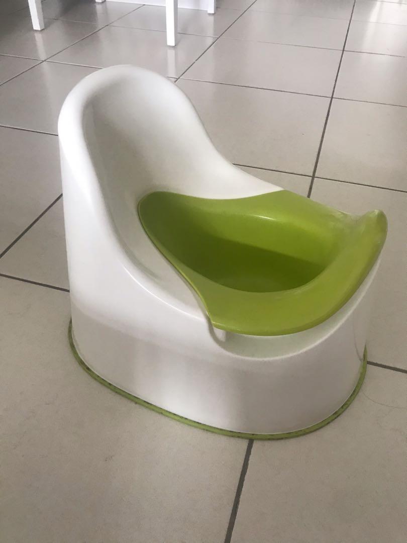 lockig children's potty