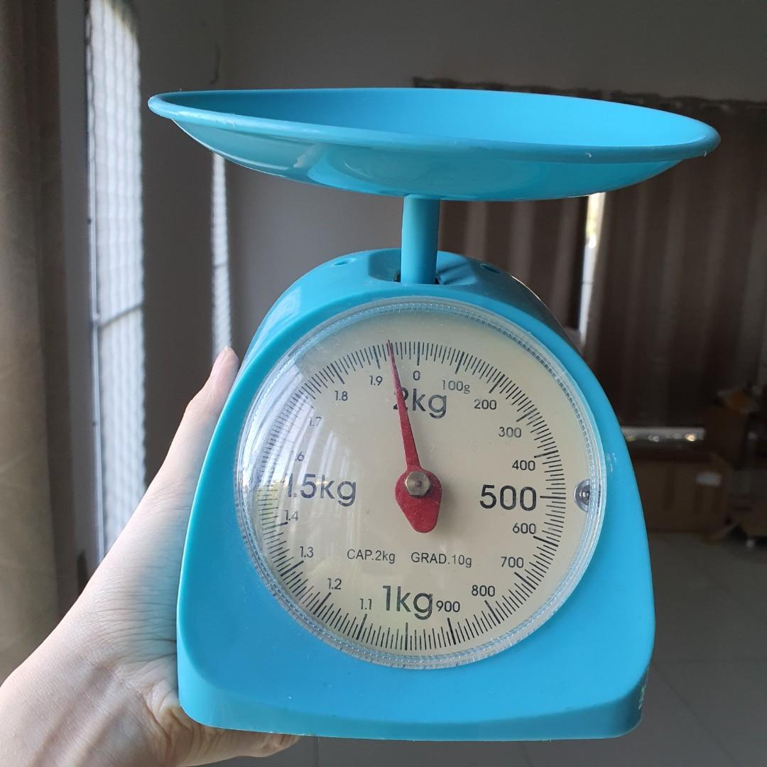 Kitchen Scale (Category: Other Kitchen Appliances) located in Sepang. Submitted by xuanzon (Listing ID 1017355842, Image 1). Description: In well condition 9/10 Self pick up at Kota Warisan, Sepang/ mailing. Can arrange meet up at Cyberjaya, USJ13..