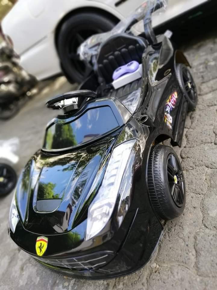 ferrari toy car ride on