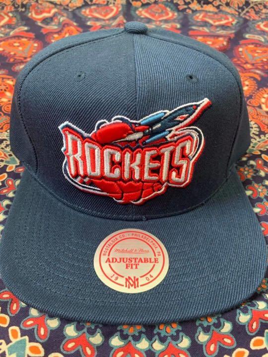 Mitchell Ness Old School Houston Rockets Logo Cap Men S Fashion Accessories Caps Hats On Carousell