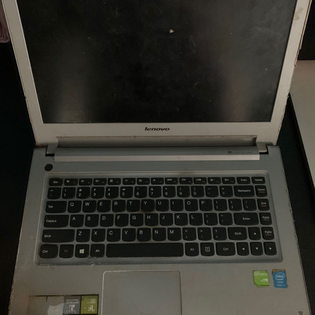 Old Lenovo Laptop Sell For Parts Electronics Computers Laptops On Carousell