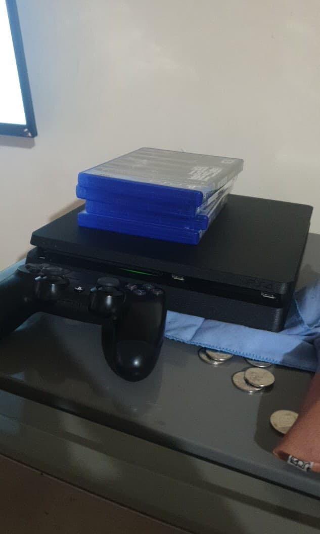 sell ps4 500gb