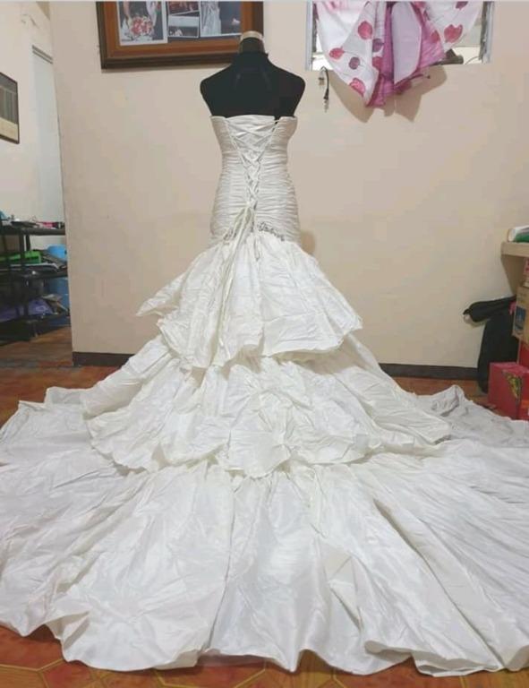 wedding gown serpentina style