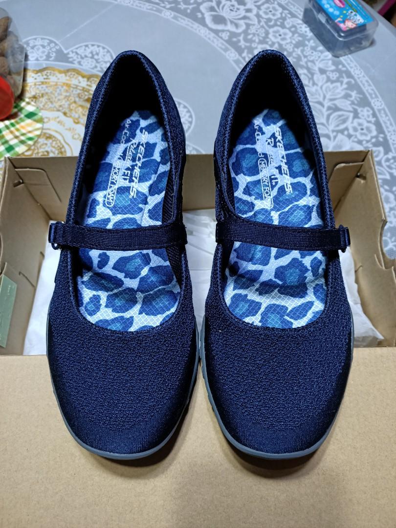 navy shoes size 7