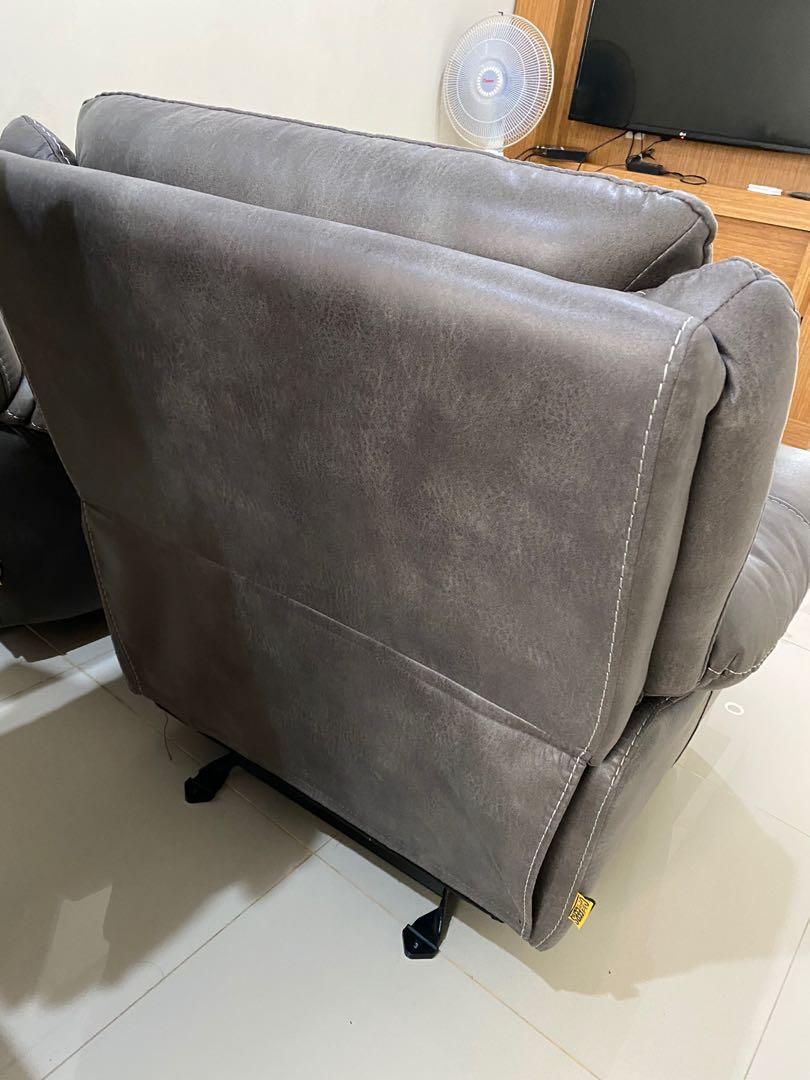 Sofa Recliner CHEERS (Informa) 2 Unit, Perabotan Rumah di Carousell