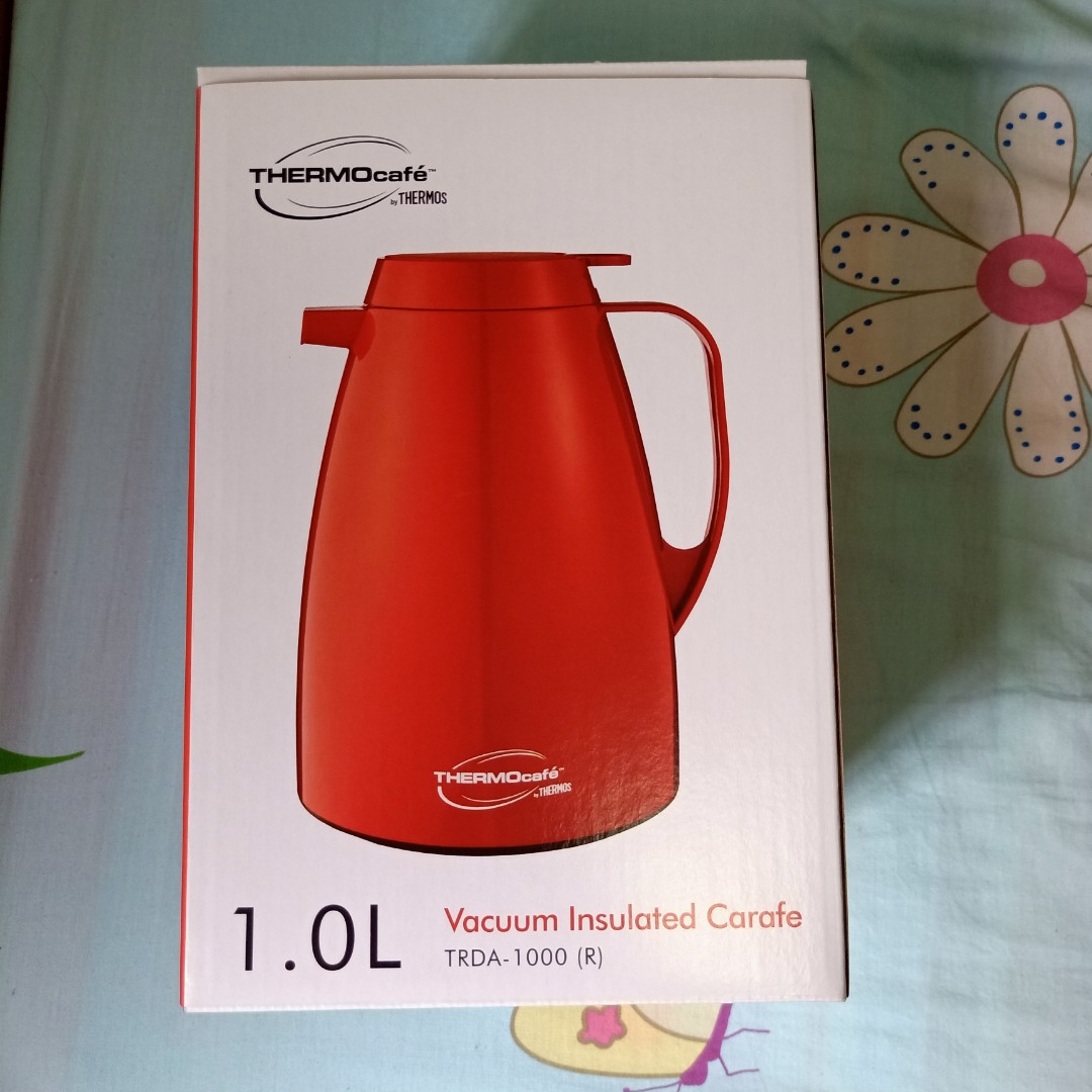 THERMOCafe by THERMOS. Vacuum Insulated Flask Red 1 litre