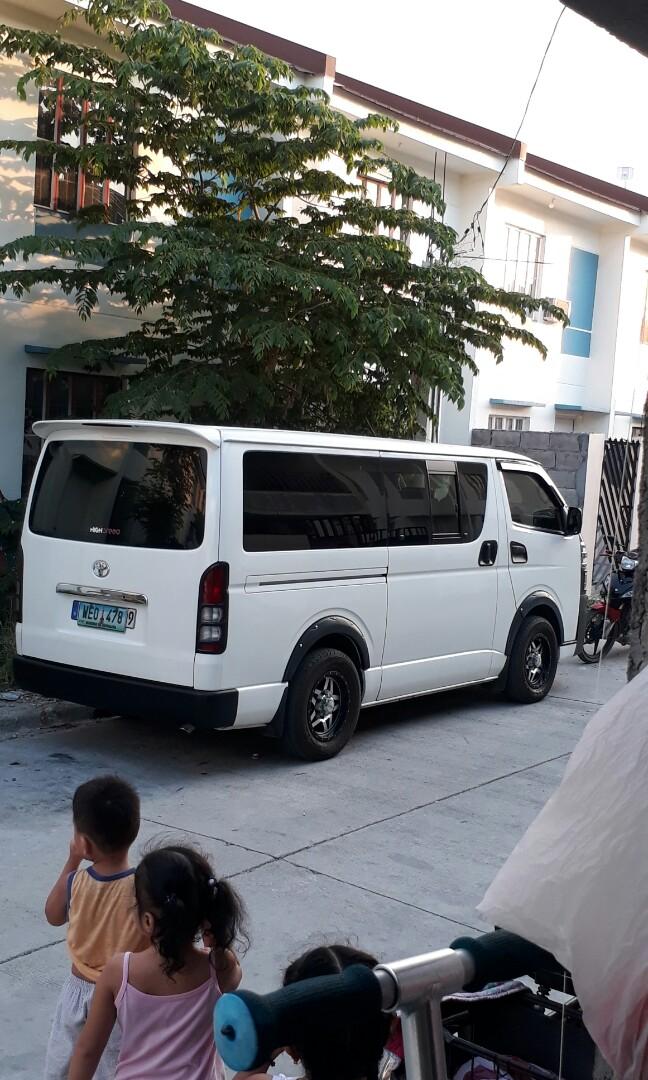 18 seater van toyota
