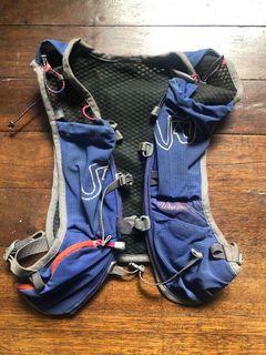 ud vest