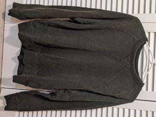UNIQLO Crewneck Sweater