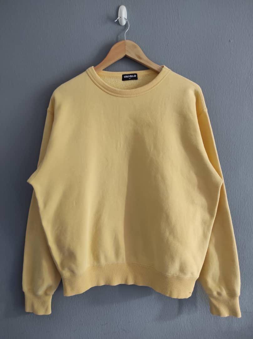 Uniqlo sales yellow sweater