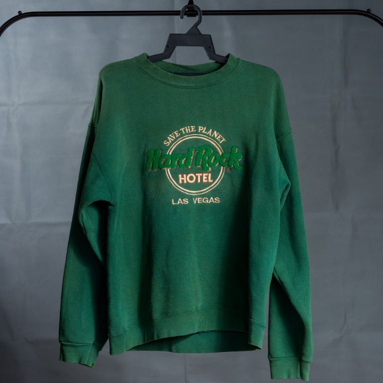 Vintage Hard Rock Cafe Sweatshirt (Lee tag), Men's Fashion, Tops u0026 Sets,  Tshirts u0026 Polo Shirts on Carousell