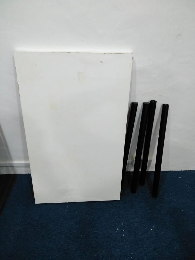 White table (Category: Free Items) located in Singapore. Submitted by rosenunes (Listing ID 1017235570, Image 1). Description: Giving away to any buyer who purchase something from my page..