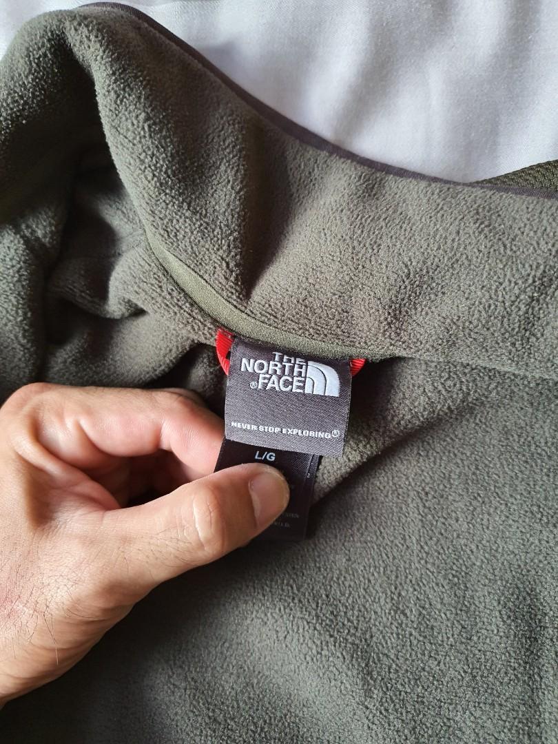 Winter Jacket (Category: Coats, Jackets and Outerwear) located in Singapore. Submitted by whereistand (Listing ID 1017348821, Image 3). Description: Lightly used Northface jacket,have lost alot of weight and find it a little big for me..