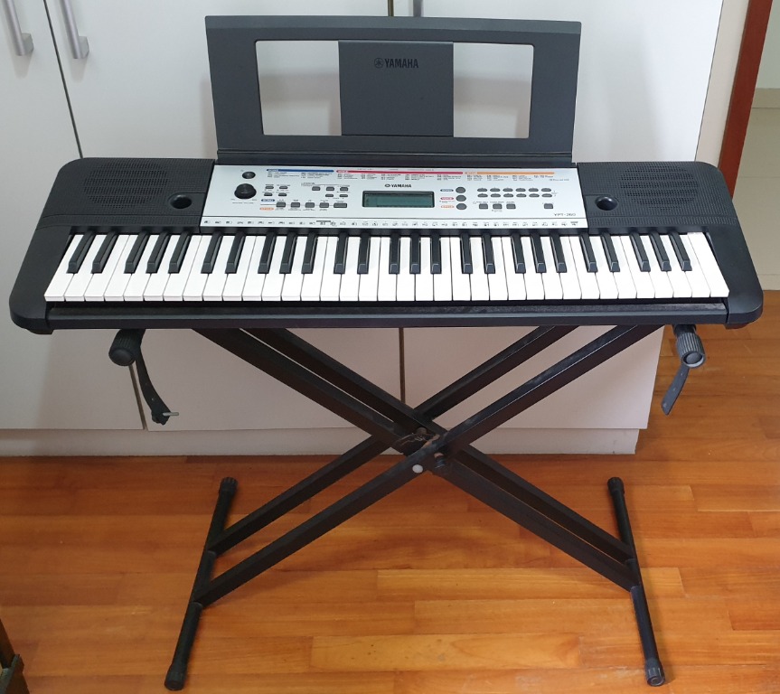 Yamaha YPT 260 Portable Keyboard Hobbies Toys Music Media