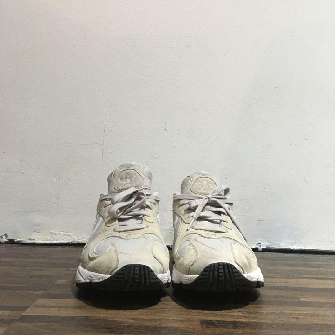 ADIDAS YUNG 1