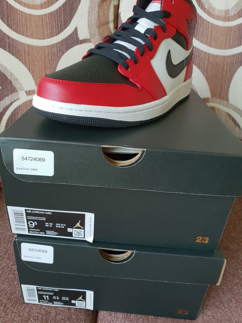 Air Jordan 1 Mid Chicago (Last pair!), Men's Fashion, Footwear, Sneakers on  Carousell