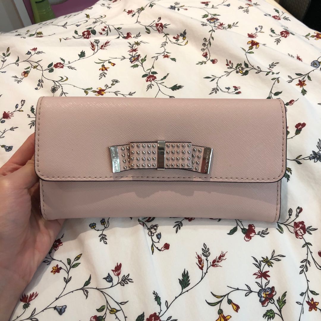 michael kors blush wallet