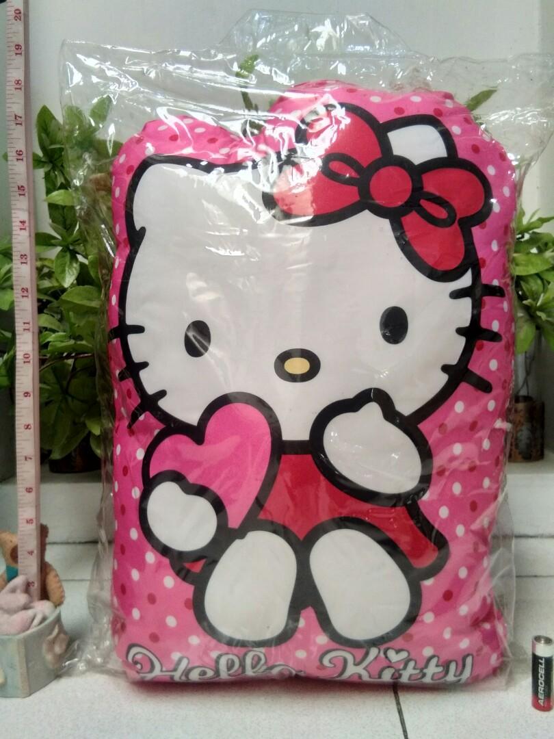 dakki hello kitty pillow