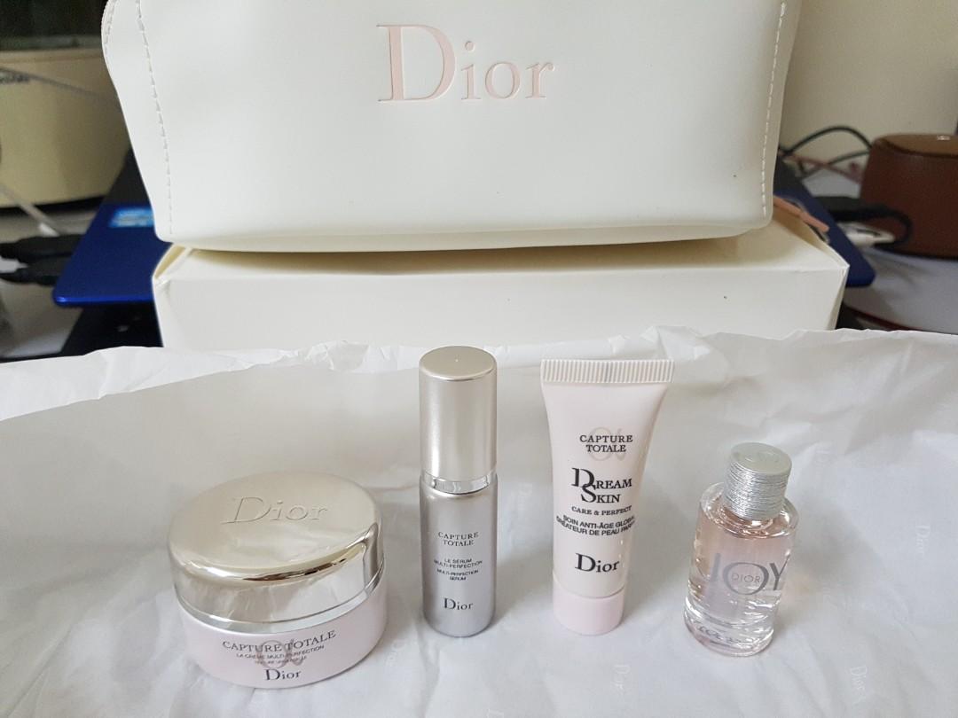 Dior hotsell dreamskin pouch