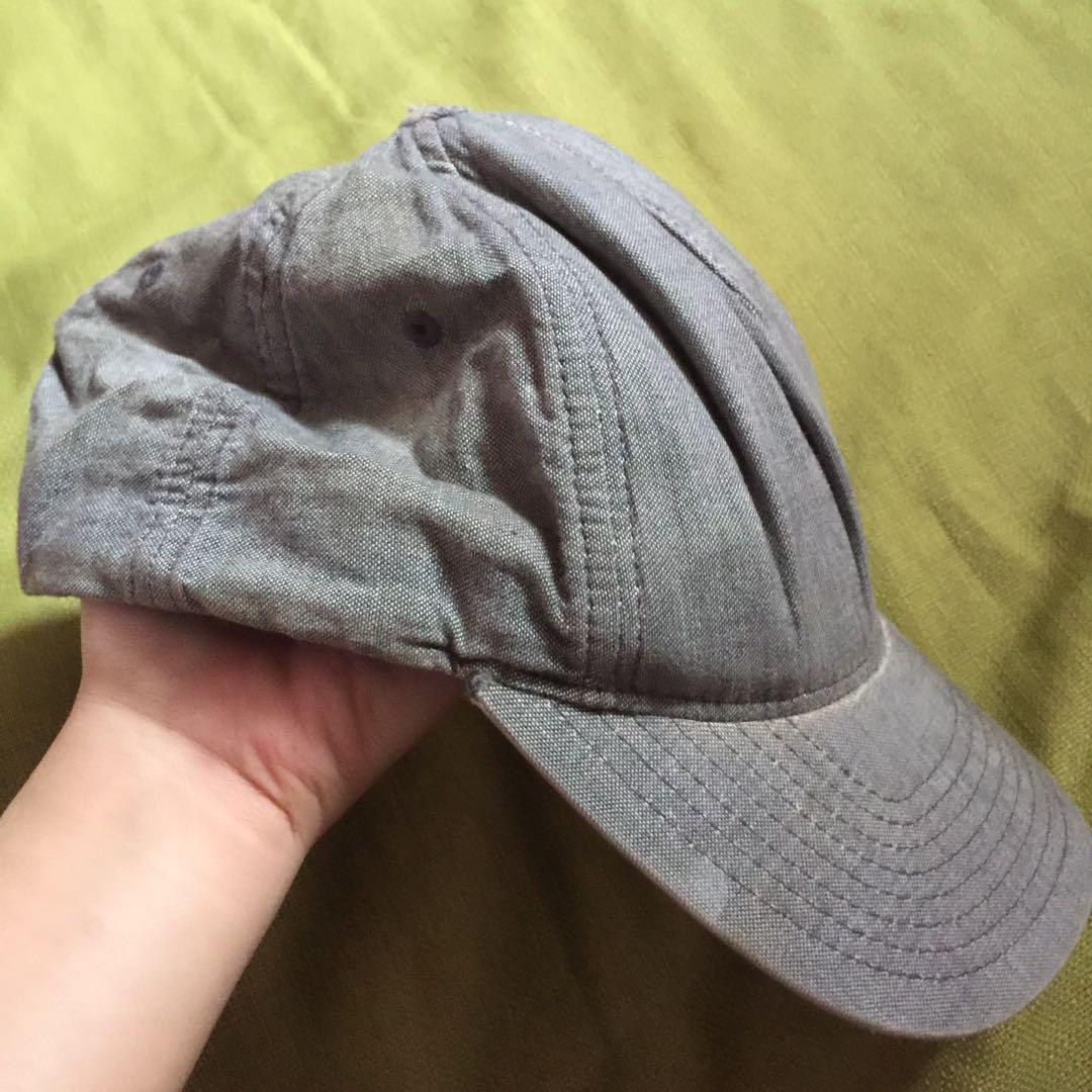 Grey Cap (Category: Caps & Hats) located in Manila. Submitted by frishaaaa (Listing ID 1011188217, Image 3). Description: .