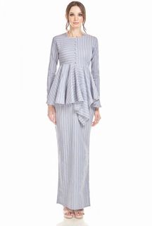 (Category: ) located in . Submitted by jiha_wardrobe (Listing ID 1011060335, Image 1). Description: .