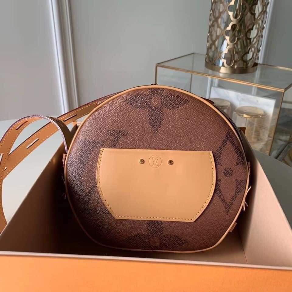 Boîte Chapeau Mini Bag  Luxury Monogram Canvas Brown  LOUIS VUITTON
