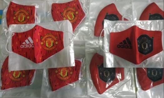 Man Utd Face Mask Men S Fashion Clothes Others On Carousell