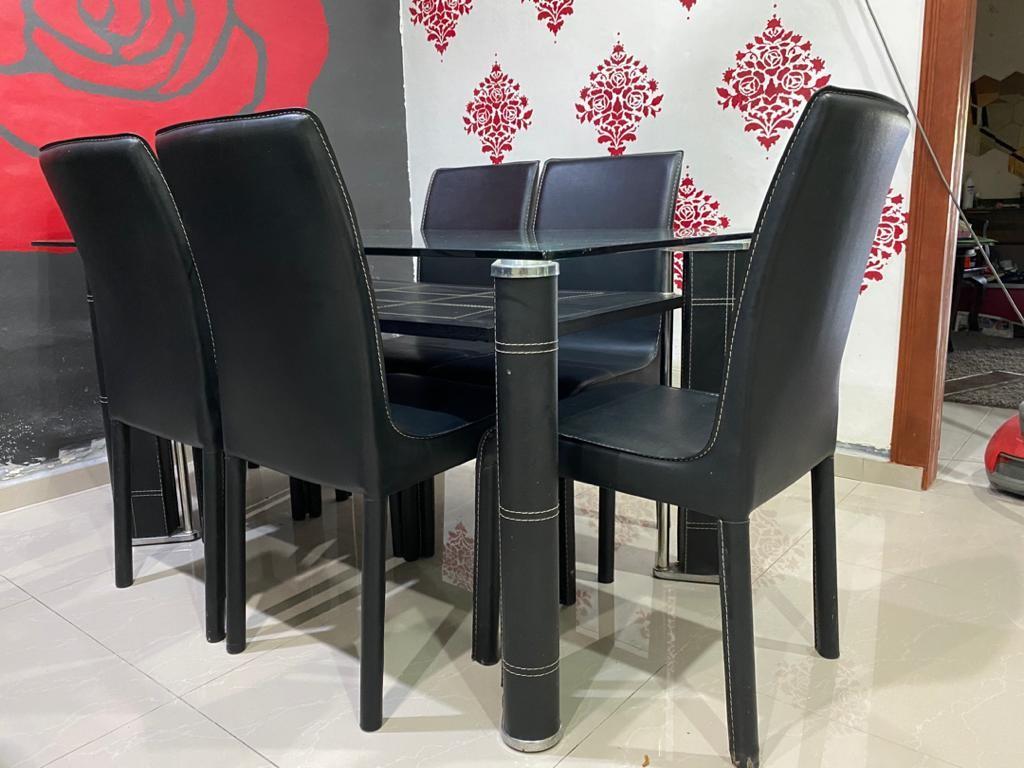 Rm 700! Meja makan Tempered Glass / Dining table, Home u0026 Furniture