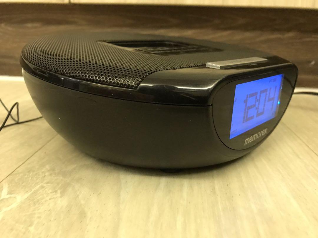 Memorex Digital Alarm Clock FM Radio LED Display Time Apple iPOD Home