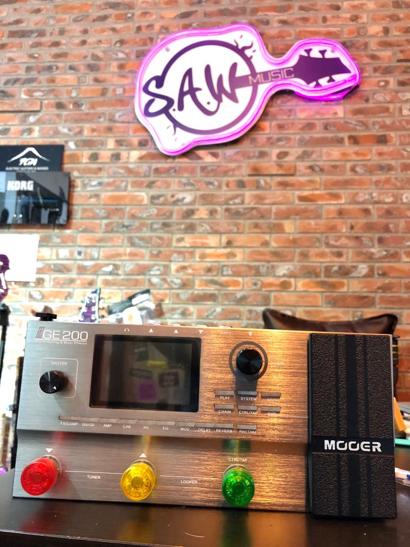 Moore GE 200, 興趣及遊戲, 音樂、樂器& 配件, 樂器- Carousell