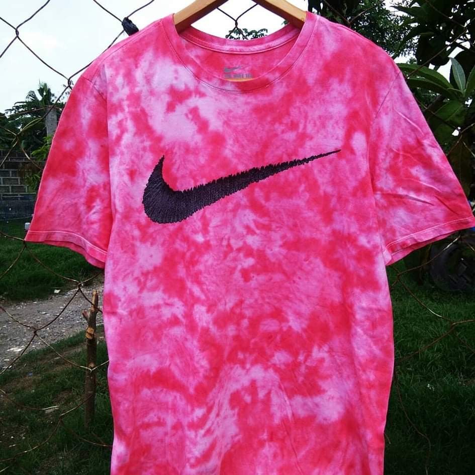 nike swoosh tie crew sweatshirt