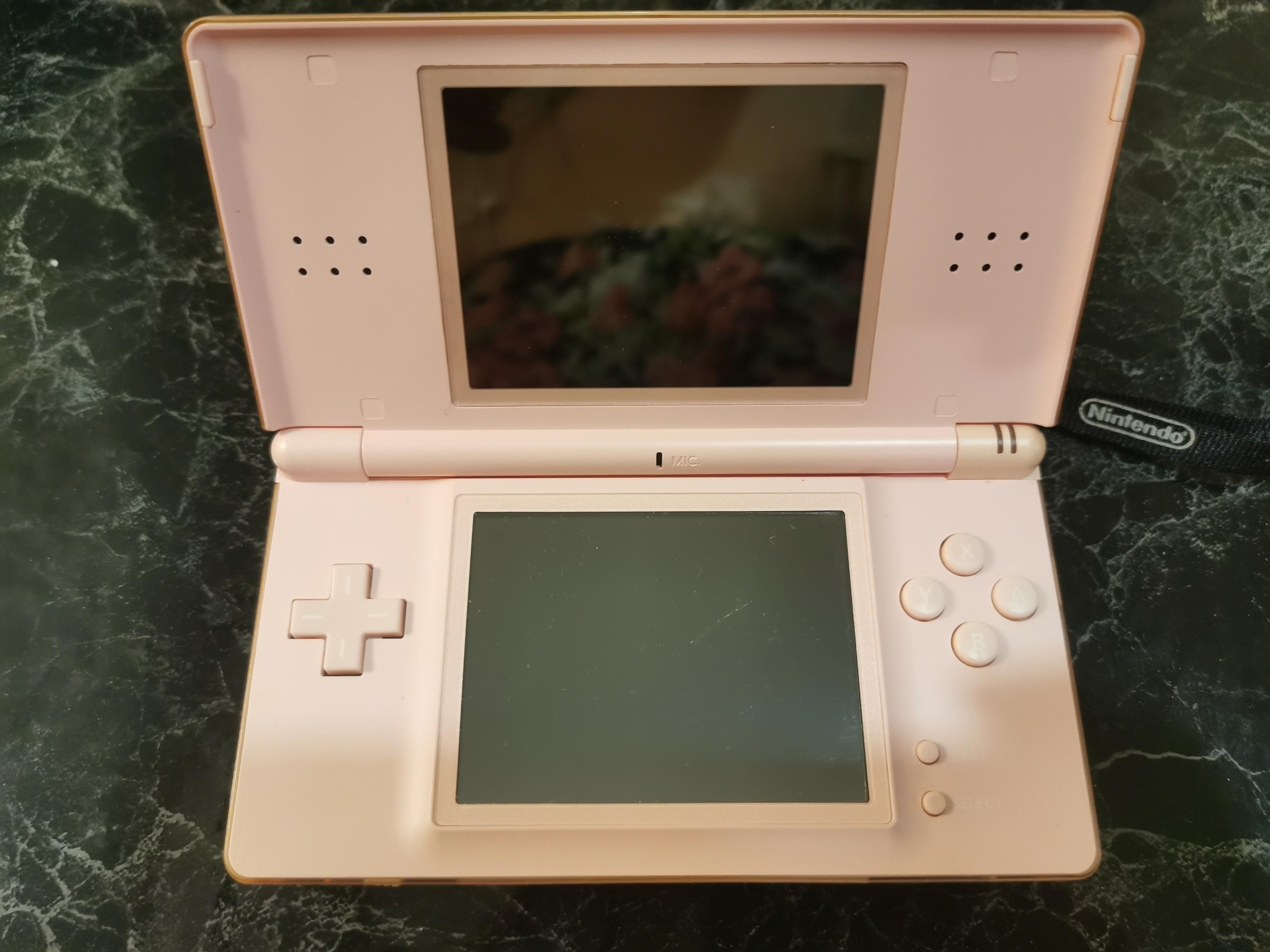 Nintendo DS Lite for sale cheap Making space at home Video