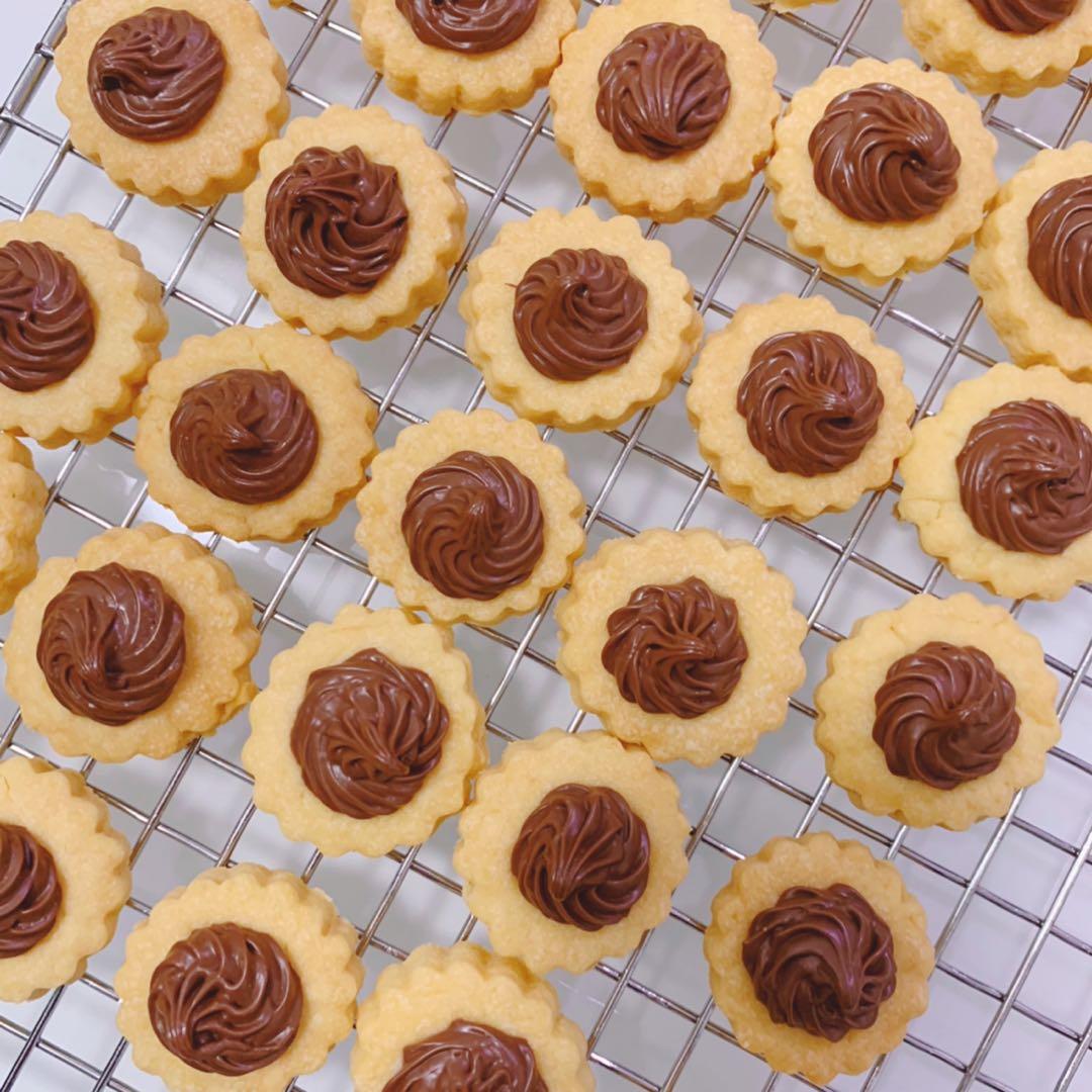 Nutella Tarts, Butter Cookies & Scones, Food & Drinks ...