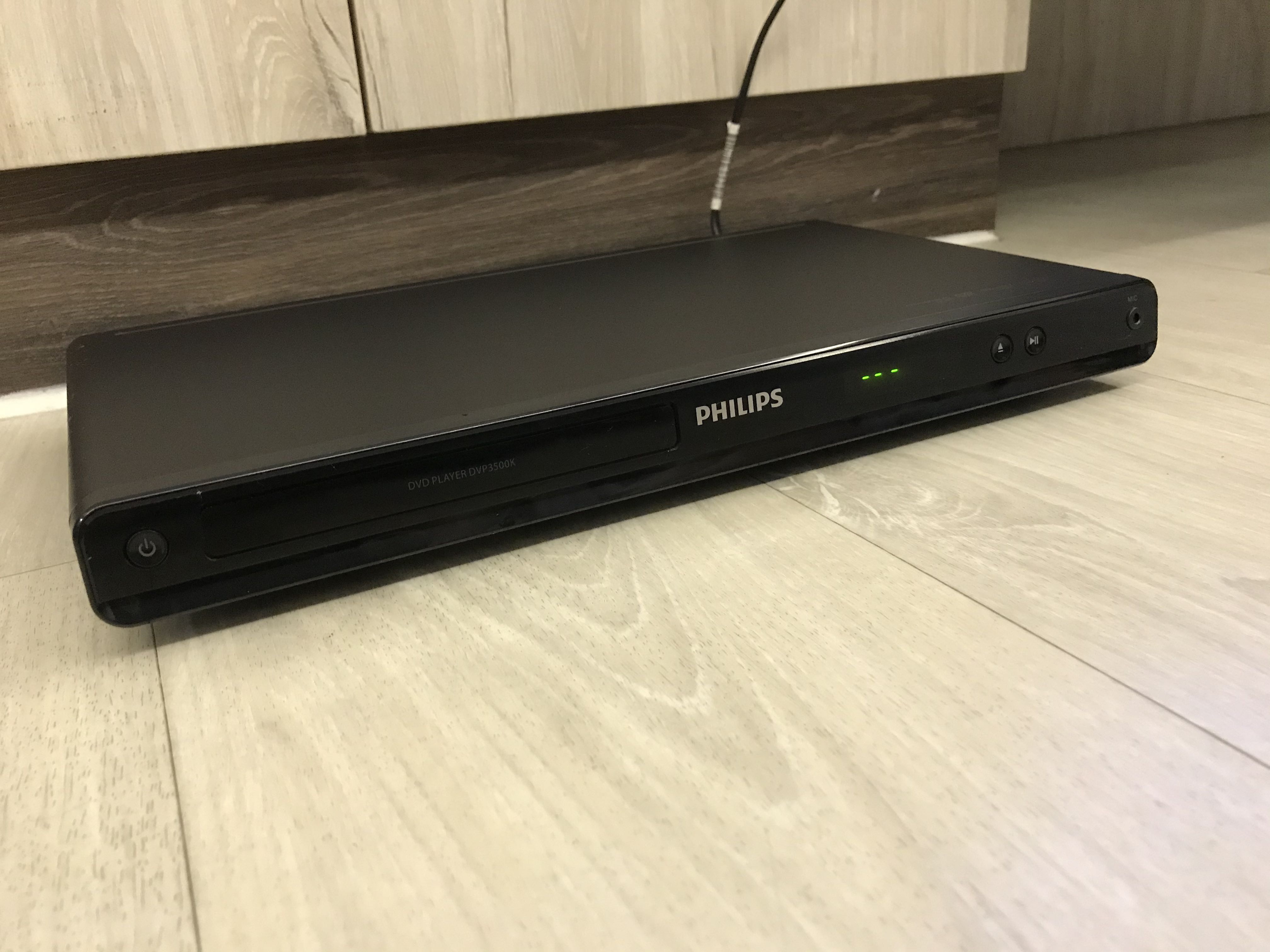 Philips DVD CD Player Slim Sleek Design Movie Karaoke KTV System, Audio