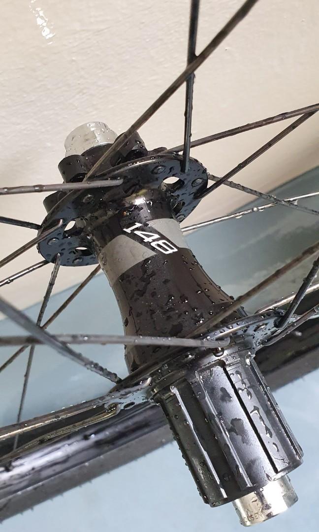 Roval Traverse 29er wheelset, Sports Equipment, Bicycles & Parts, Bicycles on Carousell