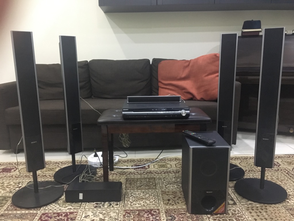 Sony DVD 5.1 Ch Home Theater DAVDZ870KW, Hobbies & Toys, Music & Media