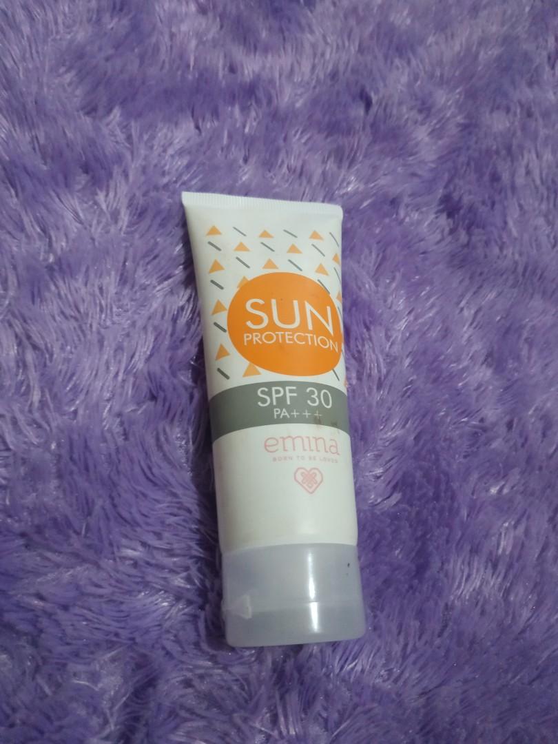 Sunscreen Emina Spf 30 Kesehatan Kecantikan Parfum Kuku Lainnya Di Carousell