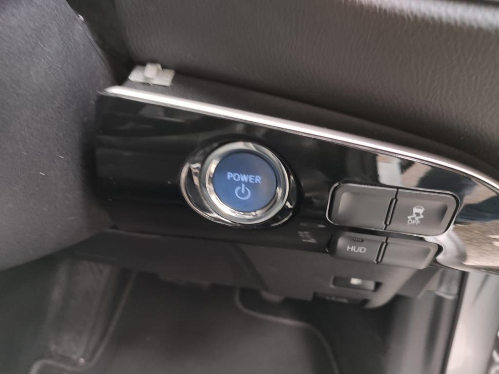 car top roof water leak / car roof lining repair / car roof leaking