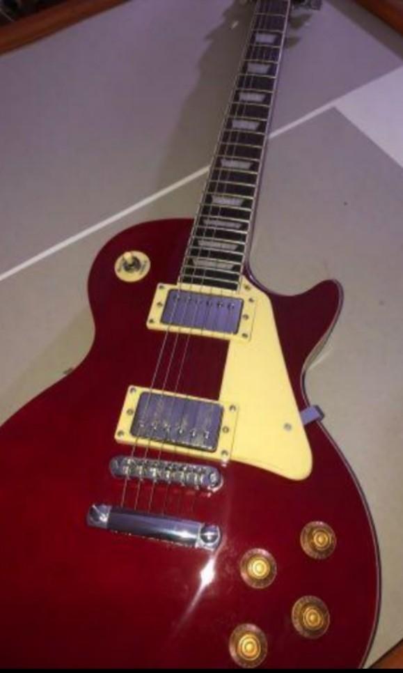 Thomson Les Paul electric guitar with amplifier, Hobbies & Toys, Music & Media, CDs & DVDs on